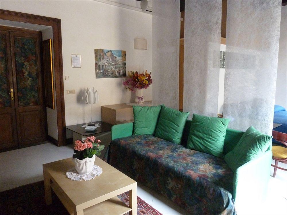 Bb Santa Rosa Bed & Breakfast วิแตร์โบ ภายนอก รูปภาพ