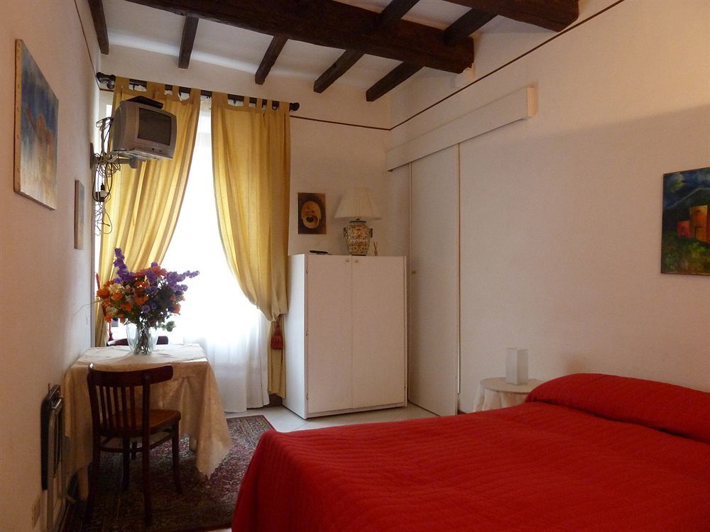 Bb Santa Rosa Bed & Breakfast วิแตร์โบ ภายนอก รูปภาพ